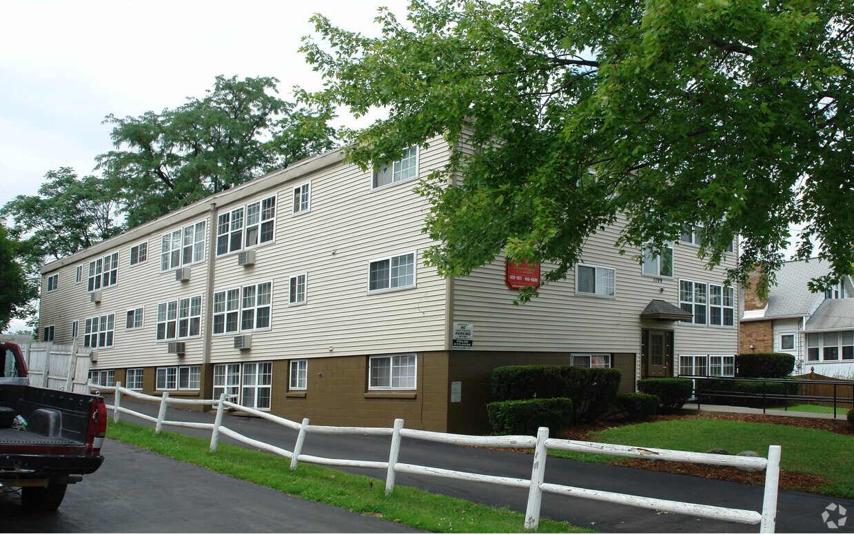 Foto del edificio - 1107-1109 1st North St