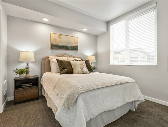 Building Photo - Pacific Ridge Apartments