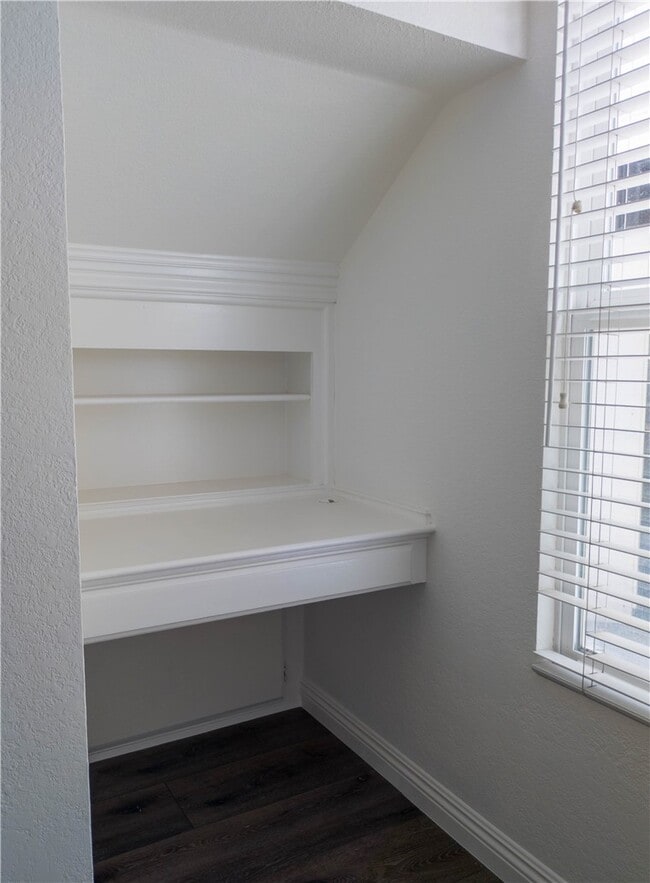 Foto del edificio - 21032 Primrose Ln