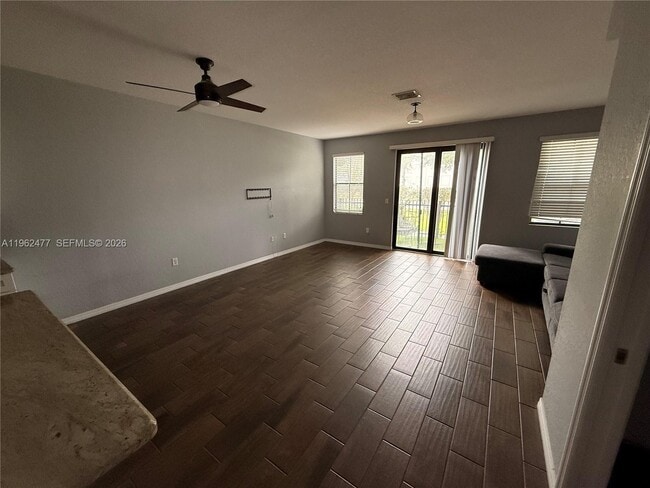 Building Photo - 4800 Bayview Dr