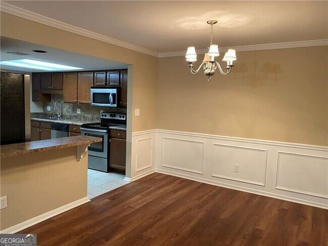 Foto del edificio - 2207 Surrey Ct