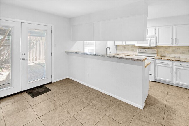 Foto del edificio - 1500 Sandy Springs Rd