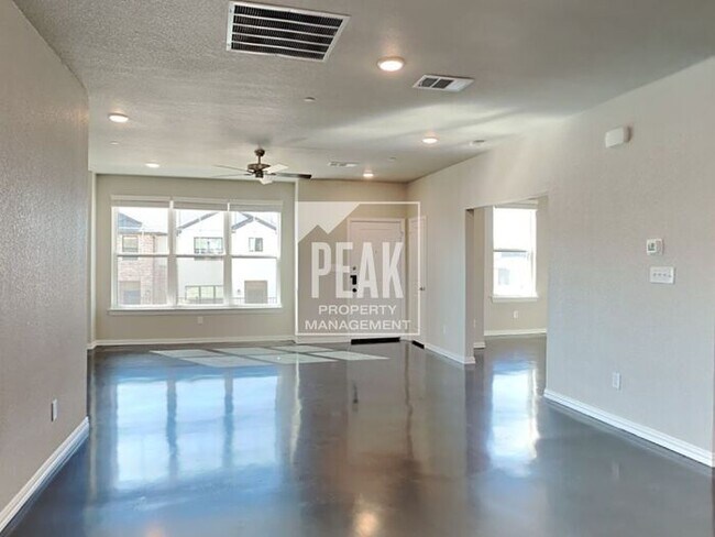 Building Photo - BRAND NEW Willow Crossing Townhomes for Re...
