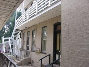 Foto del edificio lav./sec. - 715 N Duke St