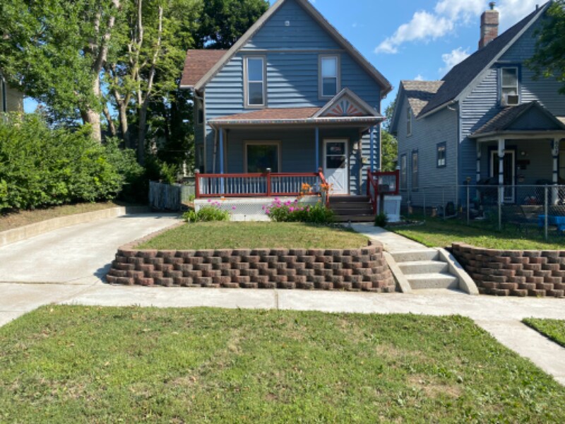 Primary Photo - 610 W 8th St