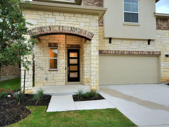 Foto del edificio - 1249 Summerbrooke Cir