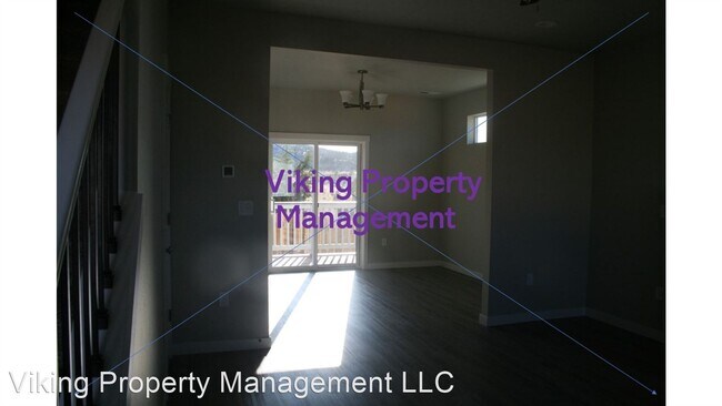 Building Photo - 4 br, 2.5 bath House - 814 NE Brookstone Dr.