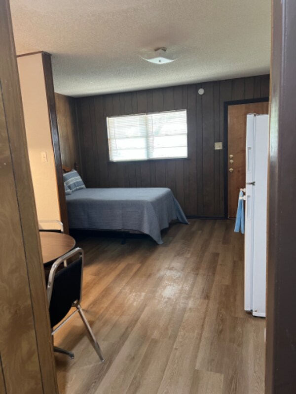 Foto del edificio - 1708 Holloman Dr