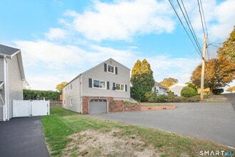 Building Photo - 67 Beecher Ave