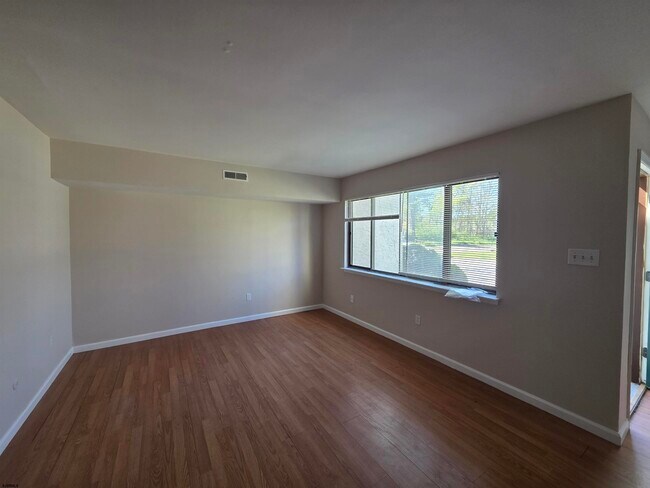 Building Photo - 2529 Cottonwood Ct