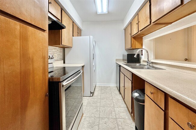 Foto del edificio - 3075 Walnut Bend Ln