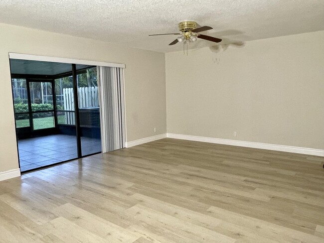 Building Photo - 16264 Peach Way