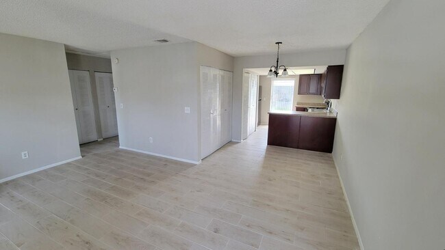 Building Photo - 129 Las Brisas Way