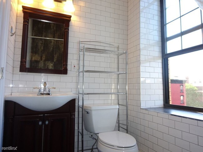 Foto del edificio - 553 Gates Ave