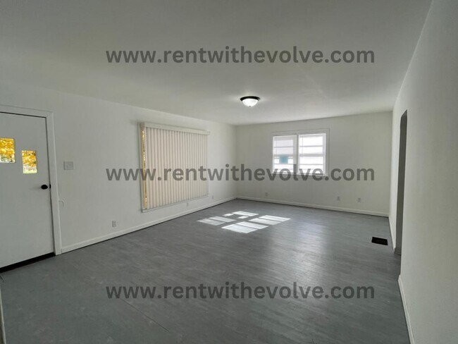 Foto del edificio - 758 Beeson Dr