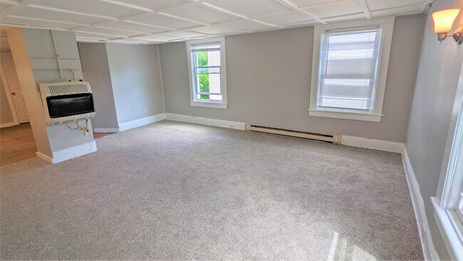 Foto del edificio - 707 Pawling Ave