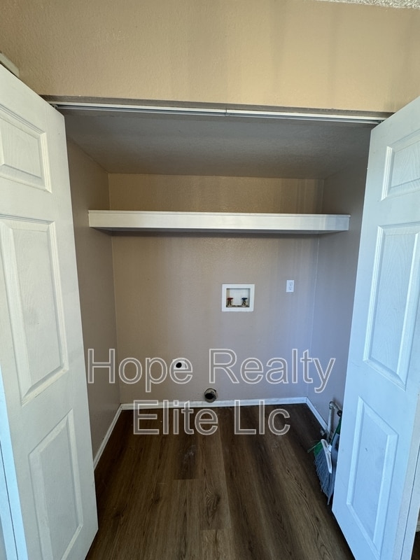 Foto del edificio - 2522 Knob Hill Ct