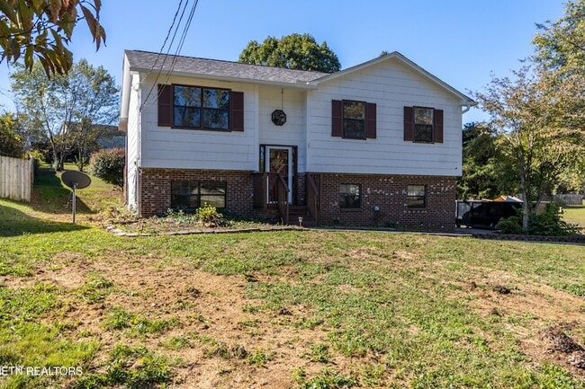 Building Photo - 1817 Sedgewick Dr