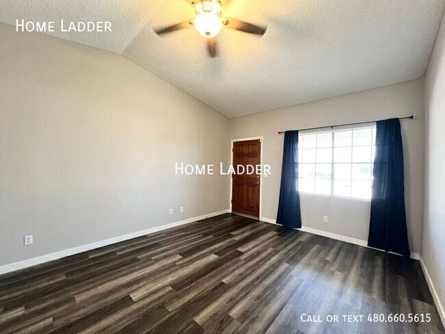 Foto del edificio - 2929 E Broadway Rd
