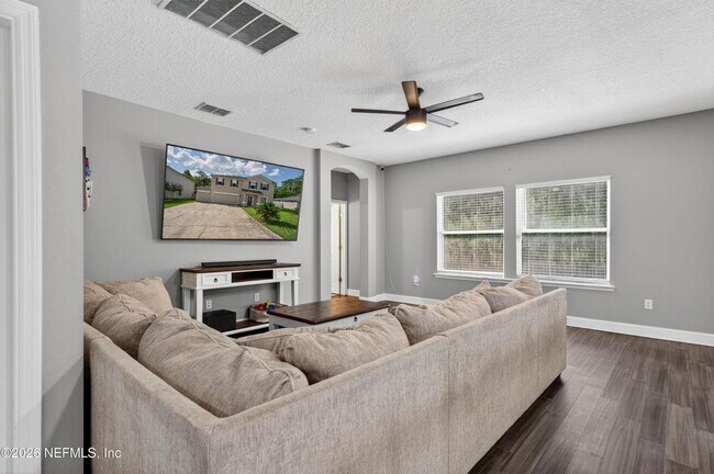 Foto del edificio - 2038 Creekmont Dr