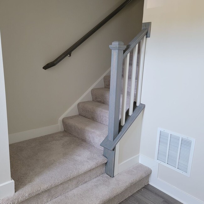 Foto del edificio - Welcome to 140 Fletcher Circle in Baker Fa...