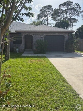 Building Photo - 419 Daniel Dr