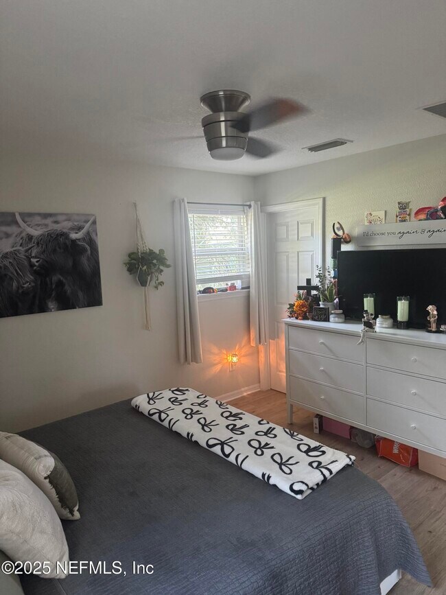 Foto del edificio - 3702 Wood Creek Ln
