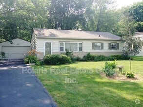 Building Photo - 818 E Auman Dr