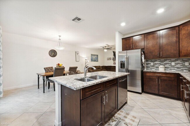 Foto del edificio - 3 br, 2.5 bath House - 12756 Anthorne Ln