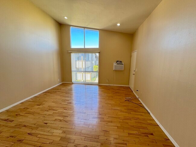 Foto del edificio - 808 Coriander Dr