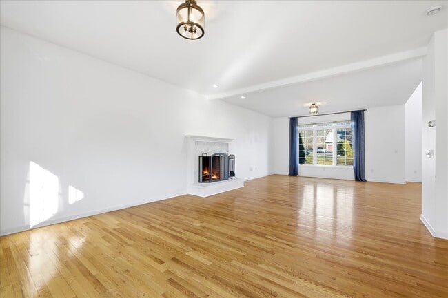 Foto del edificio - 48 Blue Hills Dr