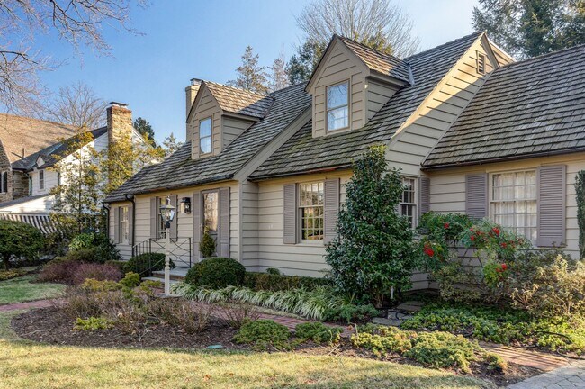 Foto del edificio - 148 Heritage Rd