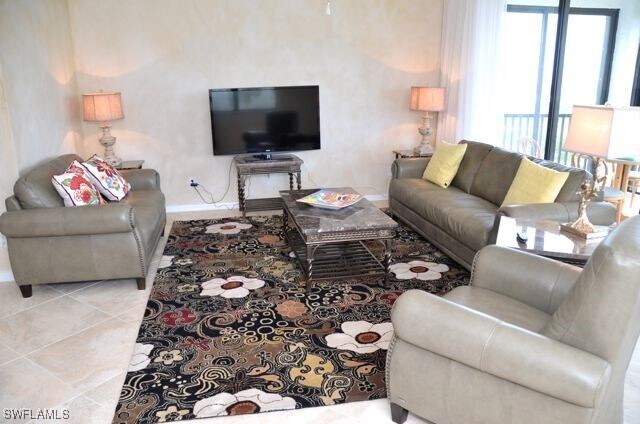 Foto del edificio - 7040 Pelican Bay Blvd