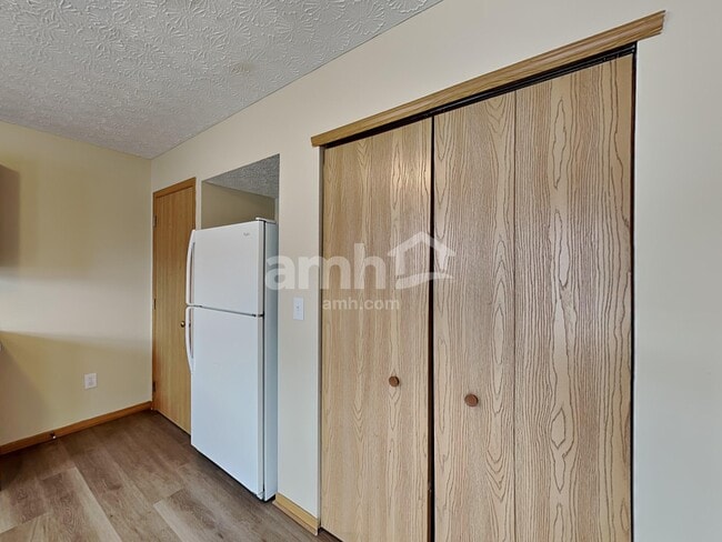 Building Photo - 3035 Representation Ter