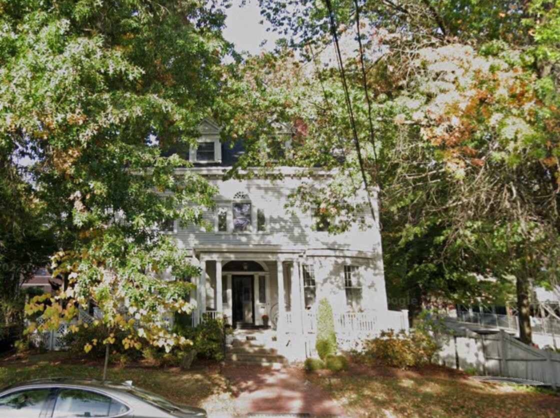 Foto principal - 747 Washington St