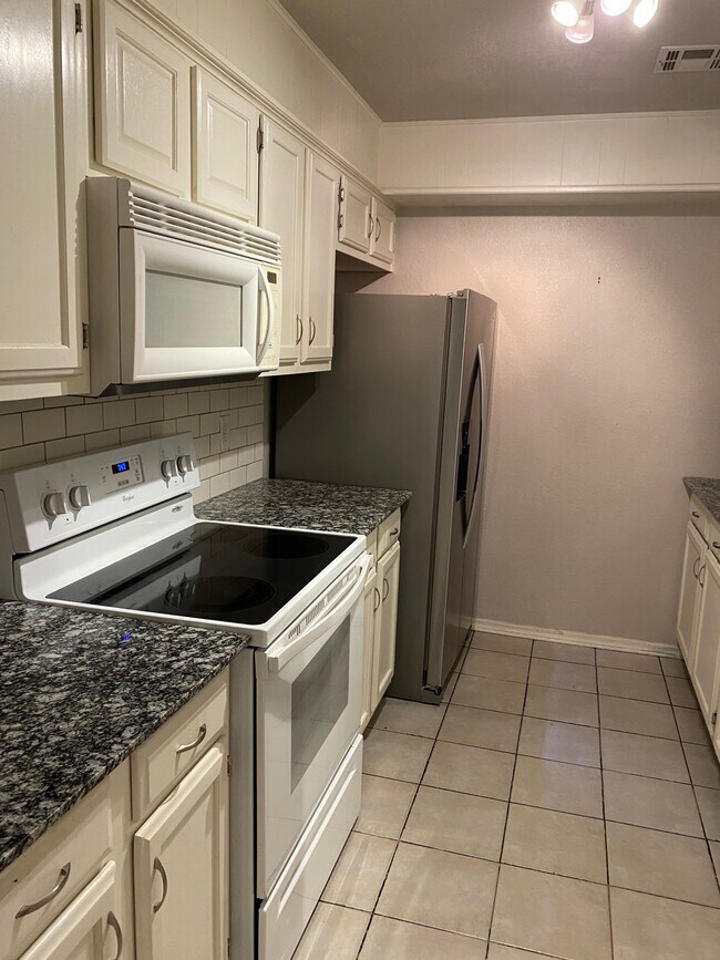 Foto del edificio - 12303 SW 14th St