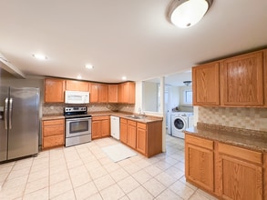 Building Photo - 4 Nashville Rd