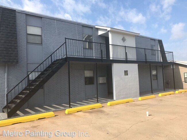 Building Photo - 2 br, 1 bath House - 1002 SW Summit Ave Apt 6
