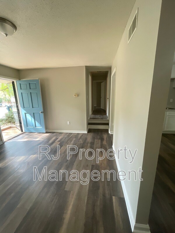 Foto del edificio - 9154 Haleville St