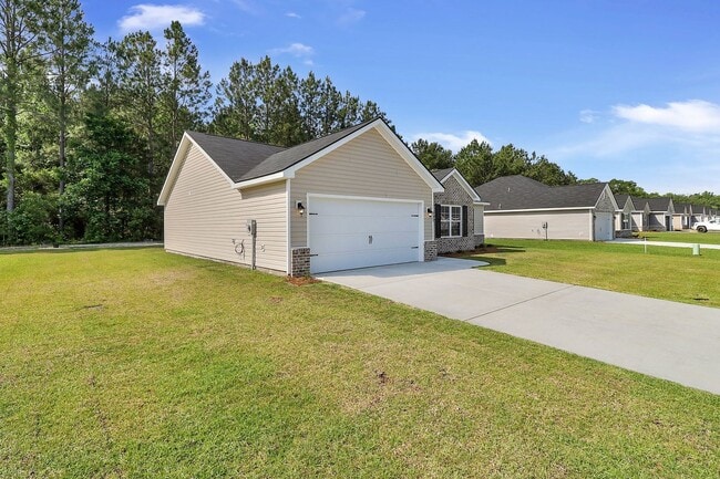 Building Photo - Hartford - Statesboro 3 Bed 2 Bath