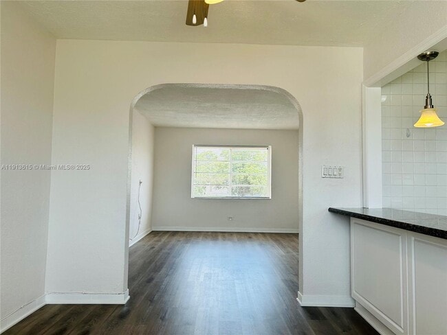 Foto del edificio - 1330 SW 6th St