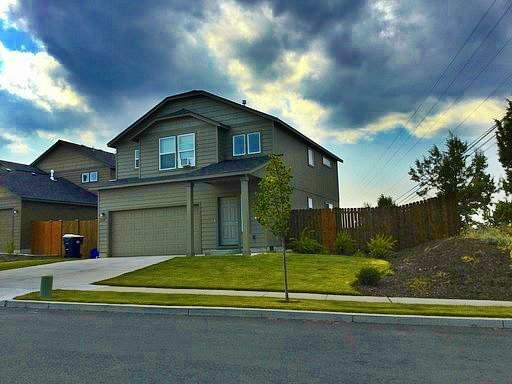 Primary Photo - PETS CONSIDERED!! 1743 Sq Ft, 3 Bdrm, 2.5 ...