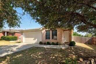 Building Photo - 207 Lombard Dr