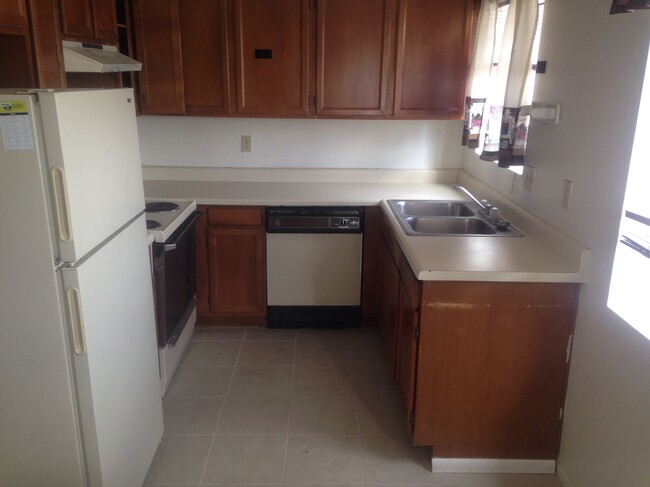 Building Photo - 1238 Urano Ct