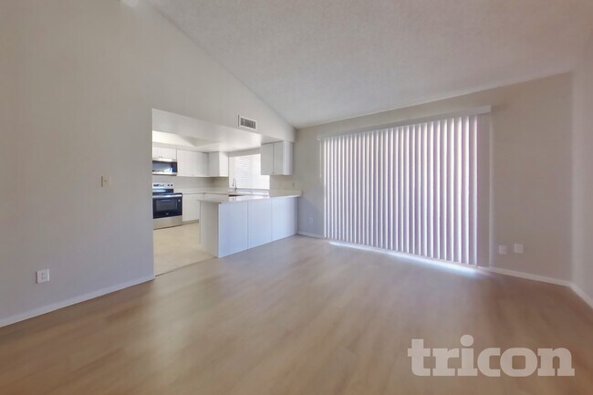 Building Photo - 3629 W Kelton Ln
