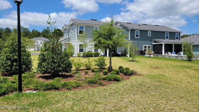 Building Photo - 693 Chandler Dr