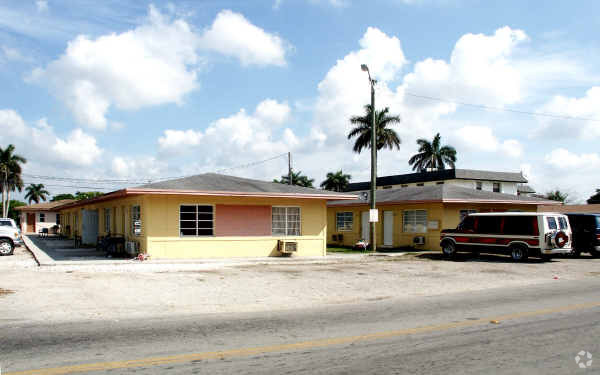 Building Photo - 84 NW 12th St