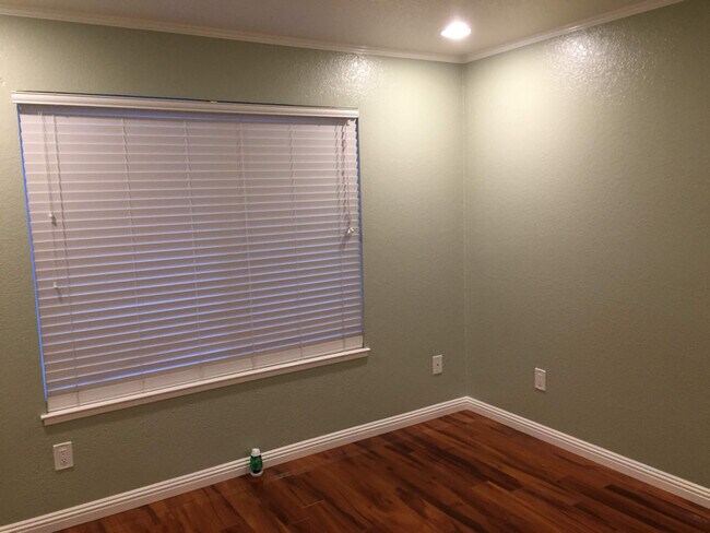 Building Photo - 2499 Alveswood Cir
