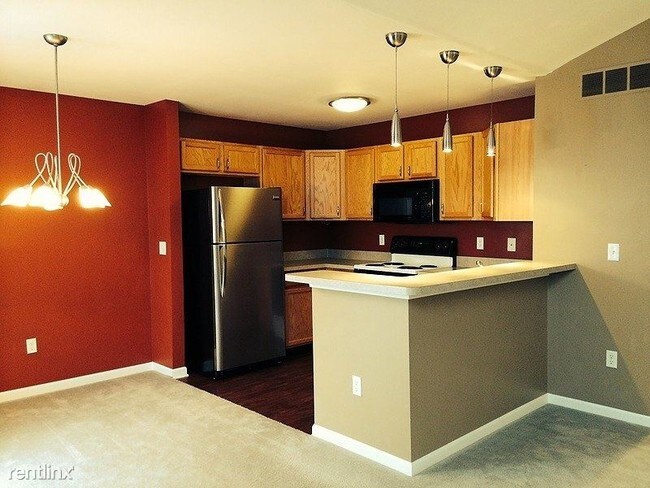 Building Photo - 2 br, 2 bath Condo - 15451 Claremont Drive 18