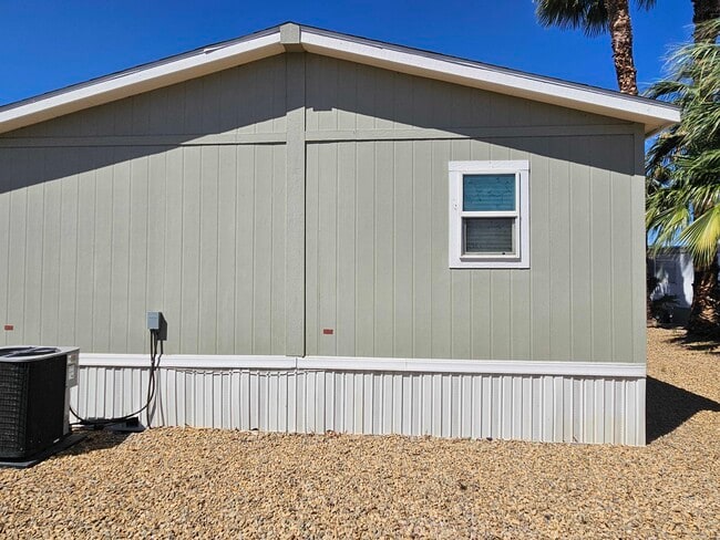 Building Photo - 2627 S Lamb Blvd
